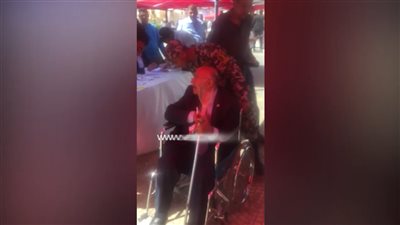 لفتة إنسانية من القوات المسلحة لعجوز مريض بالرحاب (فيديو)