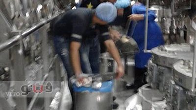 تحقيق استقصائي يكشف.. رحلة «الزيت الأسود» من مصر القديمة لــ«مصانع الشيبسي».. «الحنة وطلاء الأظافر» ممنوعات داخل المصانع.. والزيوت تستخدم 250 مرة طوال الأسبوع في عملية ال