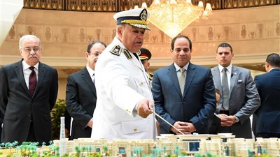 «الداخلية» تحرج الرئيس.. السيسي يطالب بالحرص على المواطنين صباحا وضابط شرطة يطلق النيران على سائق ليلا.. أهالي ألف مسكن يتجمهرون.. وإلقاء القبض على المتهم