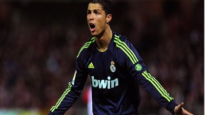 ريال مدريد يسقط أمام غرناطة بالدورى الإسبانى