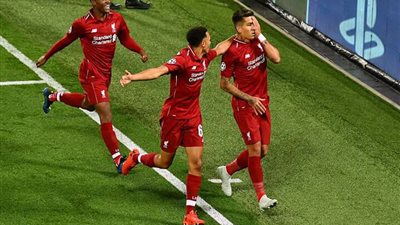 فيرمينو يبتكر طريقة للاحتفال بهدفه في سان جيرمان بدوري الأبطال