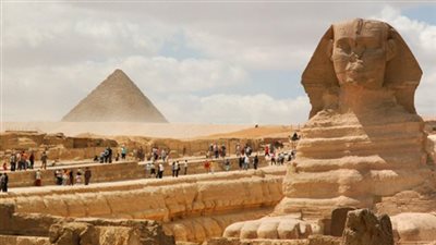 الصحافة الأجنبية: توازن إيرادات السياحة المصرية بعد حل أزمة الدولار