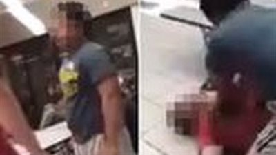 بالفيديو.. رد فعل طالب أهانه زميله أمام أصدقائه