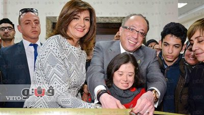 بالصور.. وزيرة الهجرة وأشرف رضا يفتتحان معرض أولادنا