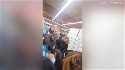 تخفيضات على شيكولاتة نوتيلا تثير فوضى بمتاجر فرنسا (فيديو وصور)