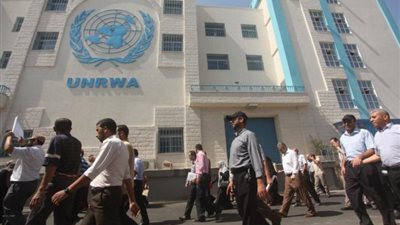 الصين تتحدى أمريكا وتدعو العالم لتمويل الأونروا