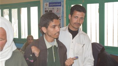 «كفيف» يشارك في الانتخابات: «كله من أجلك يا سيسي» (فيديو وصور)