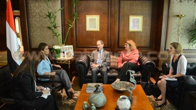 وزيرة التعاون تستقبل وفدا أمريكيا للتعرف على أولويات الحكومة