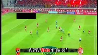 بالفيديو.. جماهير الأهلي تشعل الشماريخ مع انطلاق مباراة الوداد