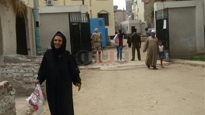 كبار السن يسطرون ملحمة وطنية بالمشاركة بالانتخابات في قنا (صور)