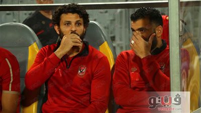 حسام غالي يمنح قميصه إلى لاعب فريق الوداد