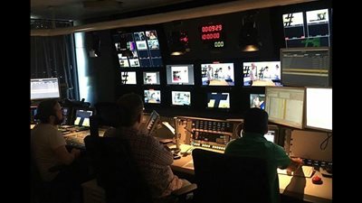 أحمد الفيشاوي ينشر صورا من كواليس استضافته في التليفزيون الألماني