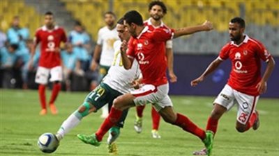 أجاي وسليمان يقودان هجوم الأهلي أمام المصري