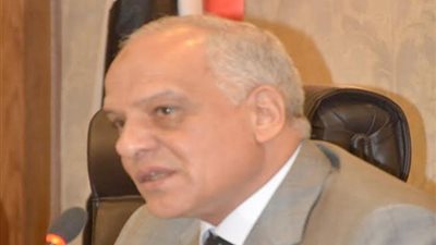 محافظ الجيزة يراجع استعدادات المدارس للعام الدراسى