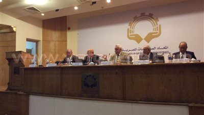 المرشدي: تراجع صادرات الصناعات النسيجية المصرية