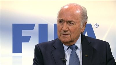 بلاتر يعترف بخطأ إقامة كأس العالم بقطر في فصل الصيف