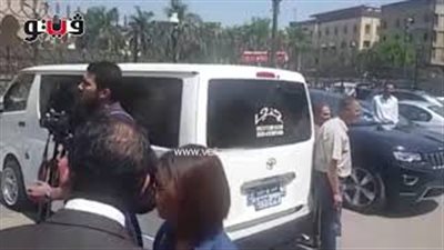 العلايلي وعبد الجليل أول الحضور لجنازة جميل راتب (فيديو)