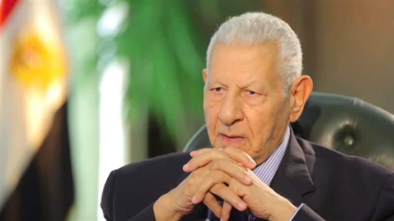  مكرم محمد أحمد،
