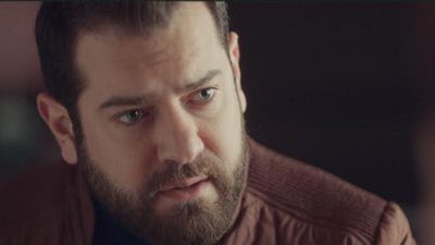 عمرو يوسف يتسلم زوجته بعد اختطافها في عاشر حلقات «عشم إبليس»