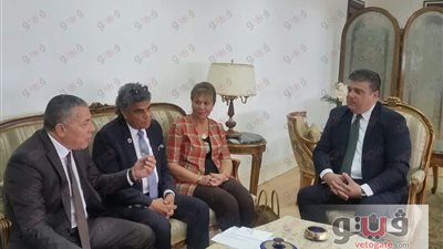 حسين زين يلتقي رؤساء روابط المصريين بالخارج