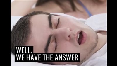 أول وسادة لمعالجة مشكلة الشخير (فيديو)