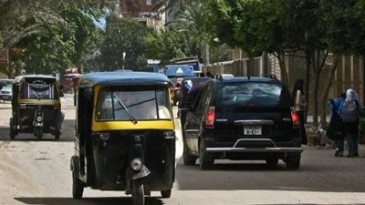 «التكاتك» تتسبب في أزمة بإحدى لجان شبرا الخيمة