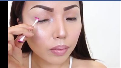 أفضل خدع وضع المكياج للمبتدئات (فيديو)