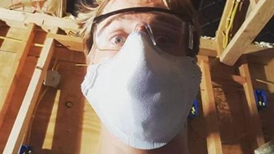 طالب يبني منزله بـ 14 ألف جنيه إسترليني (صور)