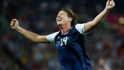 الـ«فيفا» يكتفي بتحذير «ومباك» بعد تصريحاتها ضد الحكام بمونديال السيدات