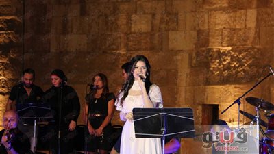 بالصور.. صابرين النجيلي تستهل حفل مهرجان القلعة بـ«كف القمر»