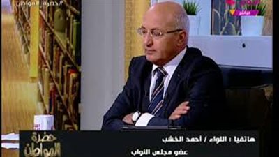 بالفيديو.. برلماني عن حادث الإسكندرية: «قطارات بدون ورش متمشيش»