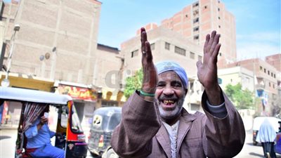 كبار السن يتحدون الشباب في الرقص بانتخابات الرئاسة «فيديو وصور»