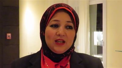 برلمانية تطالب المسئولين بالنزول للشارع لحل الأزمة السكانية