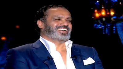 جمال العدل يكشف حقيقة مسلسل عمرو دياب (فيديو)