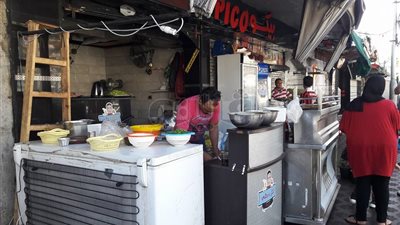 إغلاق 3 محال بالممشى السياحي في بورسعيد بأمر المحافظ