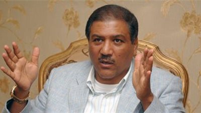 «السادات» يطالب المجتمع الدولي بالوقوف مع الدول العربية ضد الإرهاب