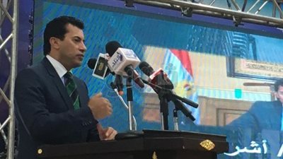 وزير الشباب ومحافظ السويس يفتتحان مؤتمر المشروعات الصغيرة (صور)