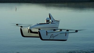 «كيتي هوك» تختبر سيارتها الطائرة فوق الماء