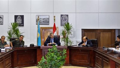 وزير الآثار يناقش مستجدات العمل لافتتاح 3 قاعات بالمتحف القومي للحضارة