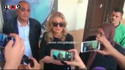 يسرا: كلنا بنحب مصر ولازم كل مواطن يحس بالمسئولية (فيديو)