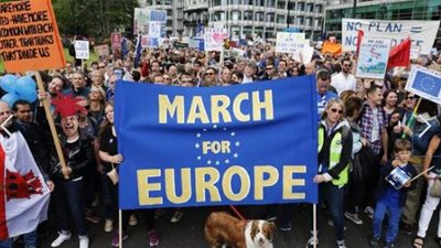 بالفيديو.. تظاهرات في لندن احتجاجا على الانسحاب من الاتحاد الأوروبي