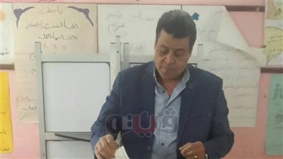سكرتير «الإعلاميين» يدلي بصوته في الانتخابات ويؤكد على المشاركة