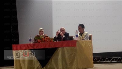 بالصور.. محافظ بورسعيد للعاملين بالثقافة: «مش هنقف على حد»