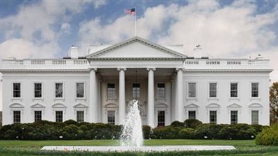البيت الأبيض يحذر «زد تي إي» من إعادة إيقافها