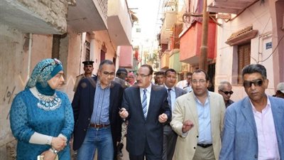 بالفيديو.. محافظ بني سويف يستقبل نائب وزير الإسكان لـ«العشوائيات»