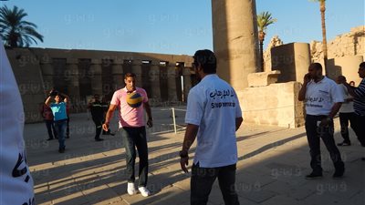 بالفيديو.. لاعبو المنتخب في أمسية كروية بمعبد الكرنك