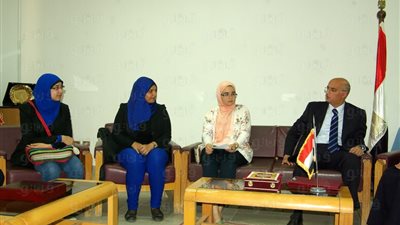 أجندة أحداث «التعليم الفني» في أسبوع.. اعتماد هيكل الوزارة من «التنظيم والإدارة».. منحة دراسية بألمانيا للخريجين.. إنهاء 85% من تصحيح امتحانات الدبلومات.. وتكريم طالبتين فاز مشروعه