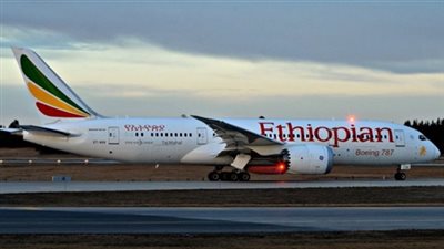 هبوط اضطراري لطائرة بمطار القاهرة بسبب إصابة إحدى المضيفات