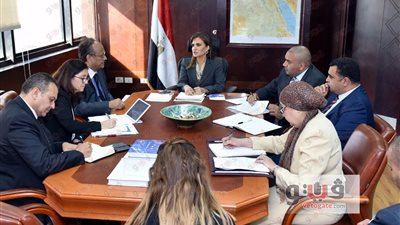 سحر نصر تبحث مع البنك الدولي ضخ استثمارات بالمناطق الأكثر احتياجا