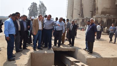 محافظ بني سويف يتفقد صوامع القمح بعد تقرير «فيتو»